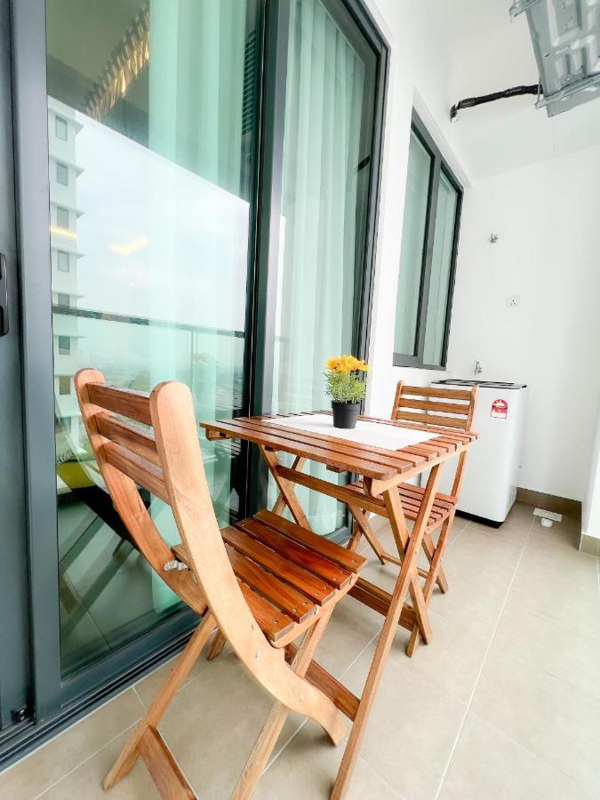 Aurora Vista Homestay Bangi At Vista Bangi With Wifi Netflix Gym Sauna Coway Swimming Pool-River View Kajang Kültér fotó